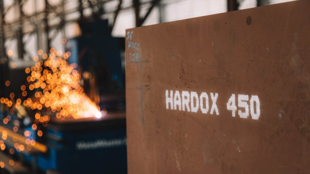 Сталь марки Hardox: особенности и применение